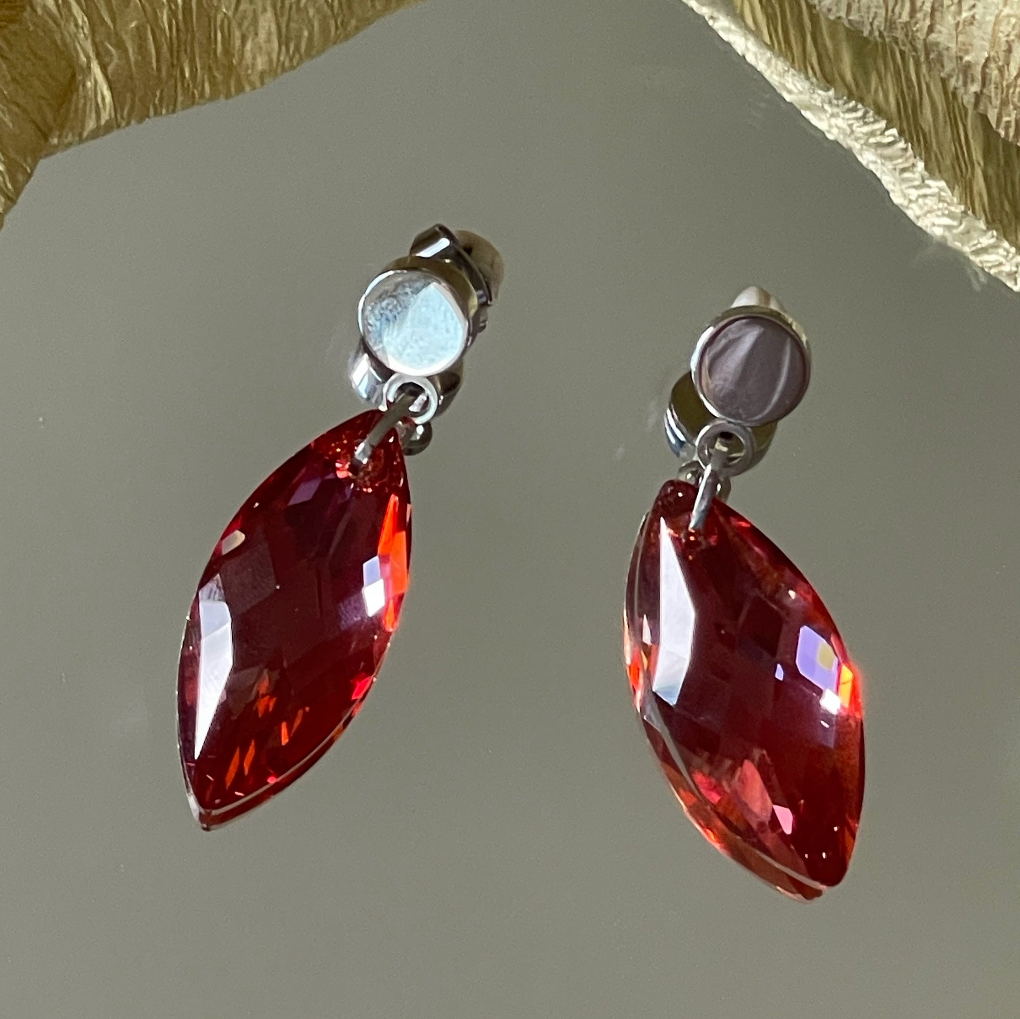 Scarlet Gleam Earrings